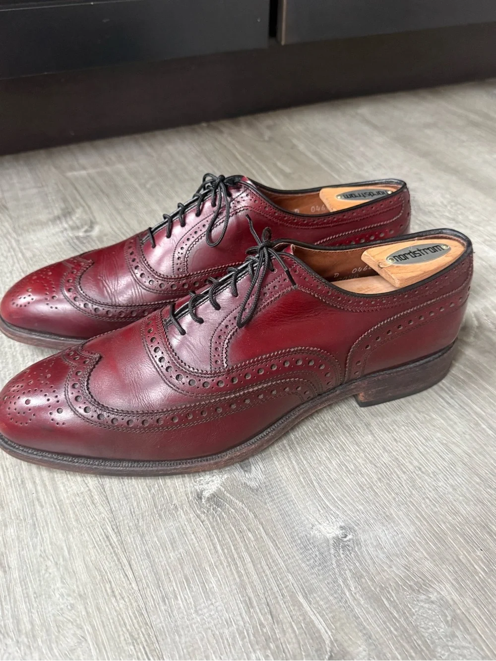Vintage Allen Edmonds McAllister Burgundy Leather Wingtip Oxford Dress Shoes